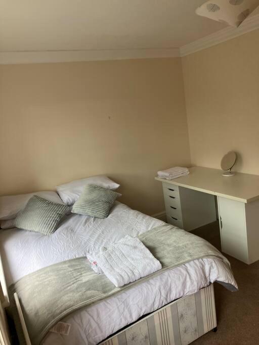 Central Chester Bedrooms מראה חיצוני תמונה